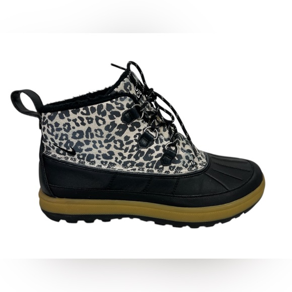 NIke ACG Woodside CHUKA II Boots Womens Size 10 Black Leopard Duck 537345 102 - Picture 1 of 15